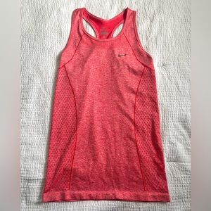 NIKE RUN TANK